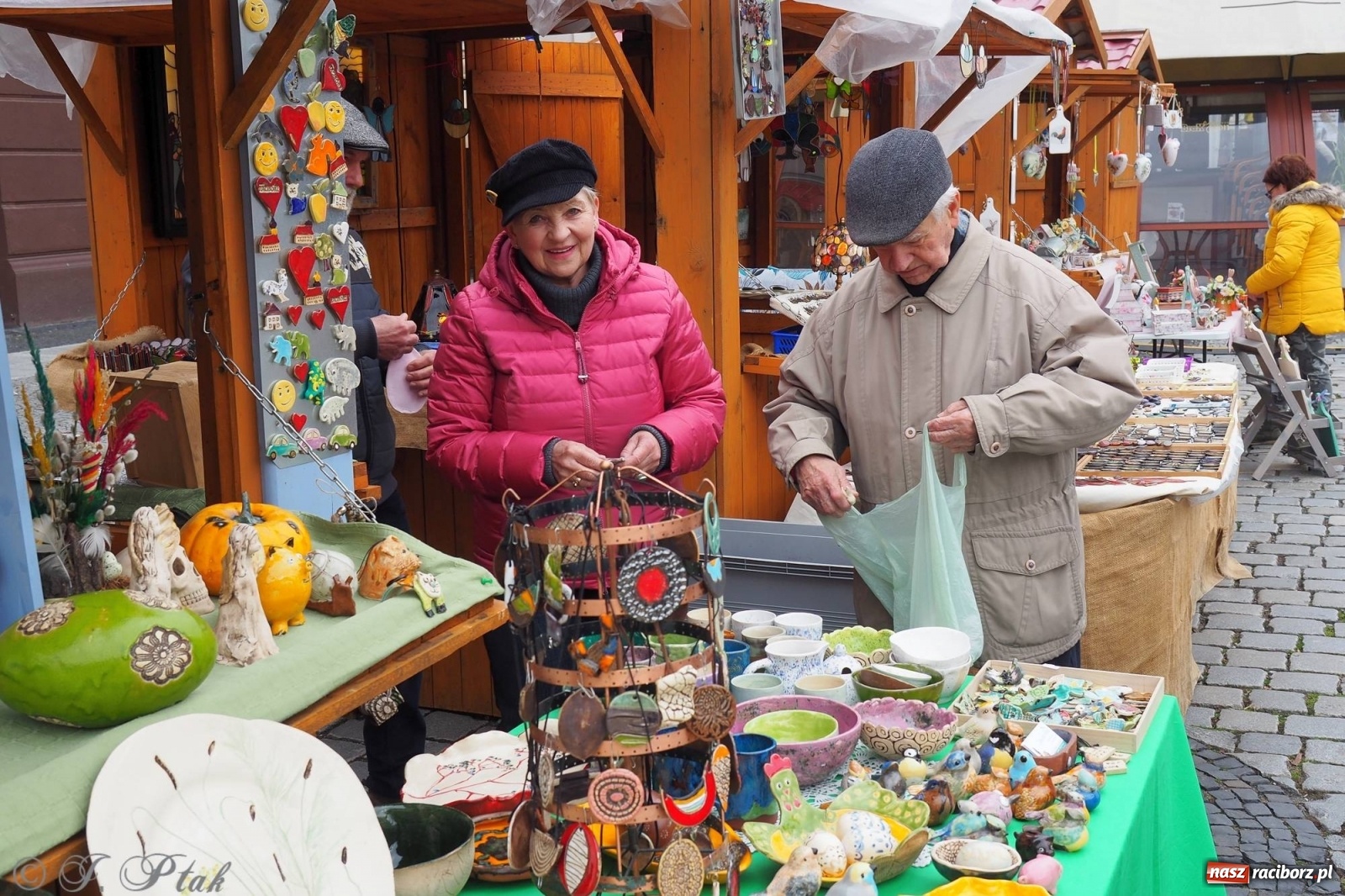 Zdjęcie w galerii na portalu naszraciborz.pl: Pod dobrym aniołem. Wielkanocne inspiracje na jarmarku w Raciborzu wiadomości z regionu