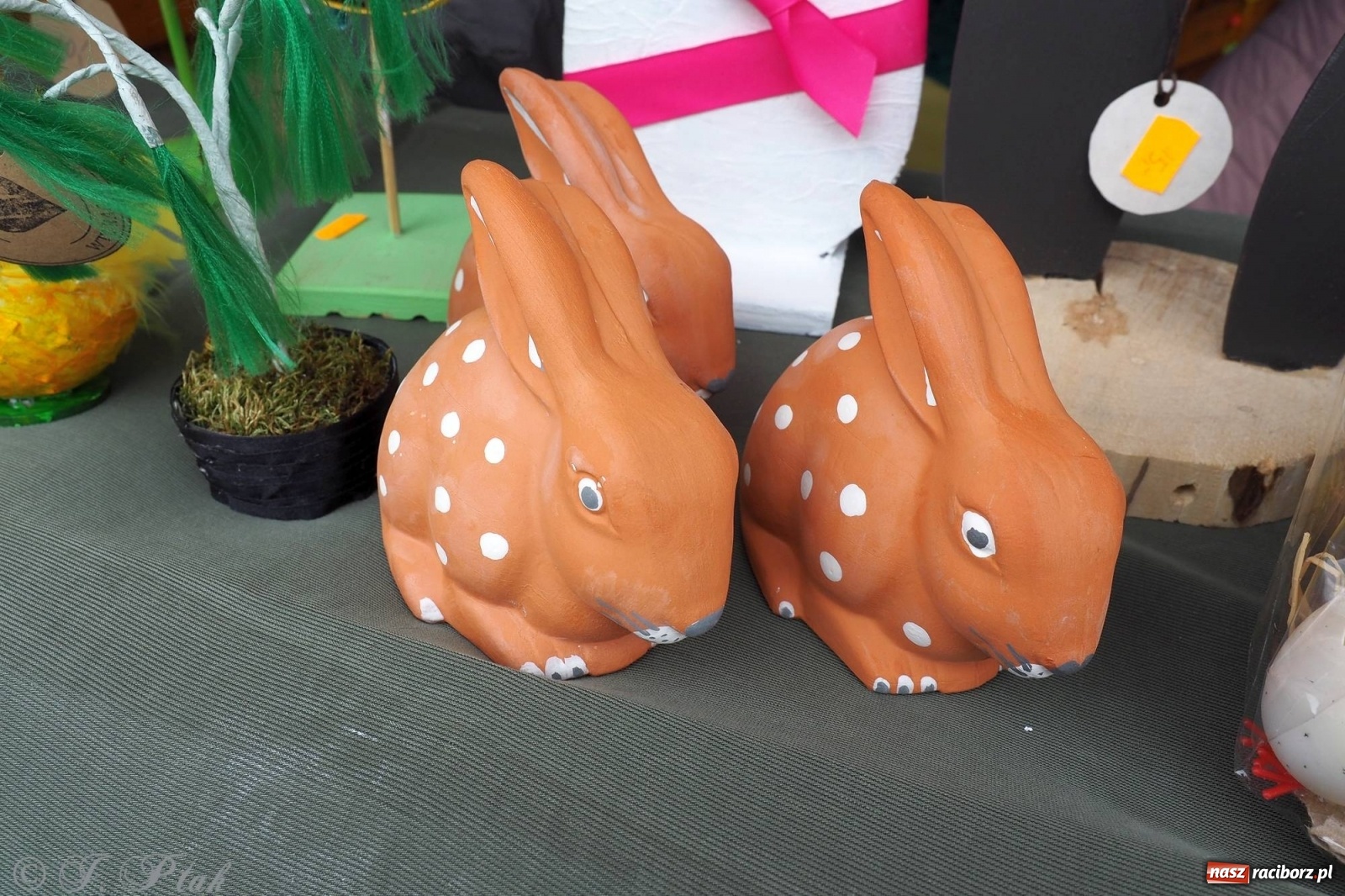 Zdjęcie w galerii na portalu naszraciborz.pl: Pod dobrym aniołem. Wielkanocne inspiracje na jarmarku w Raciborzu wiadomości z regionu