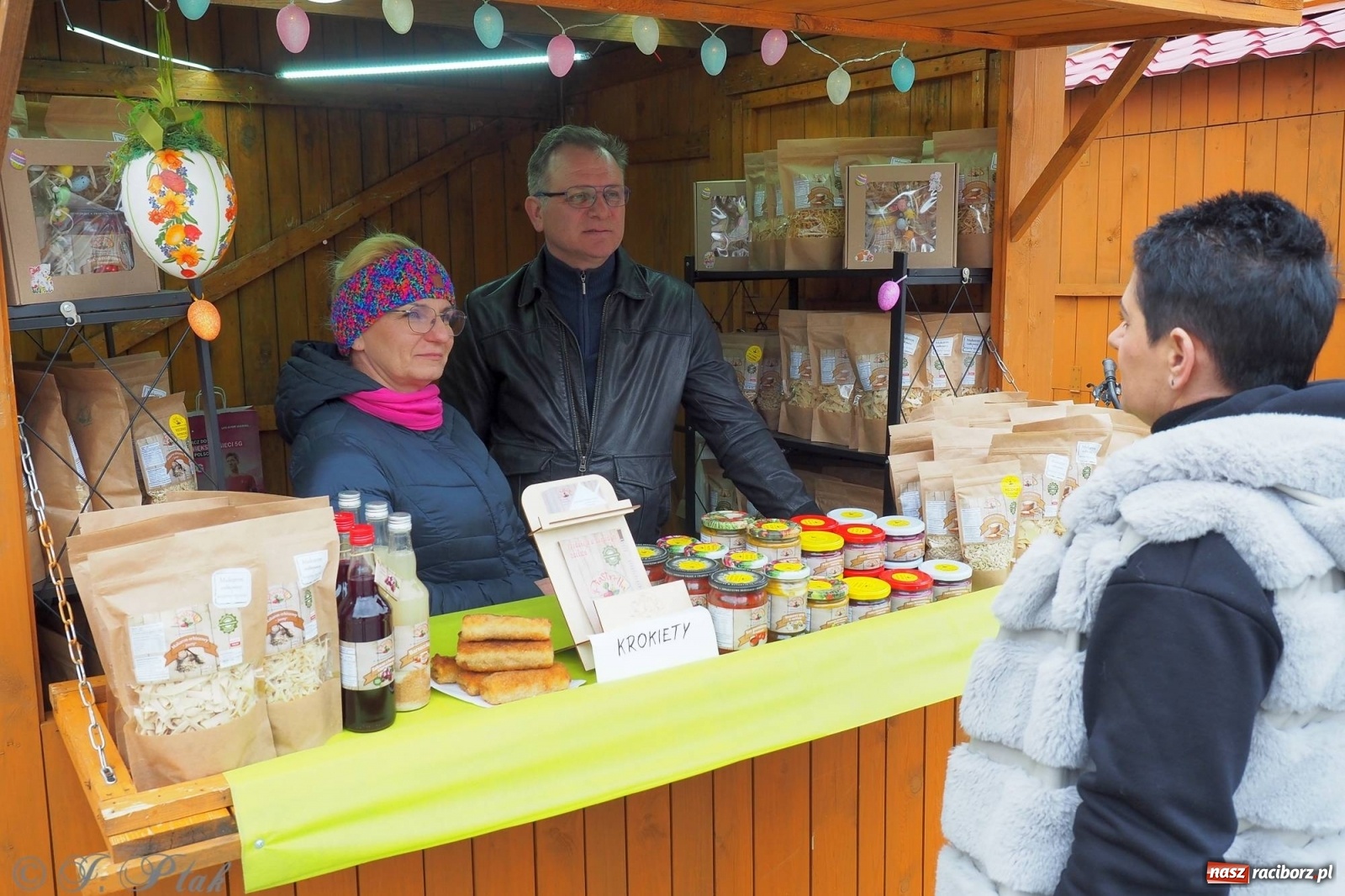 Zdjęcie w galerii na portalu naszraciborz.pl: Pod dobrym aniołem. Wielkanocne inspiracje na jarmarku w Raciborzu wiadomości z regionu