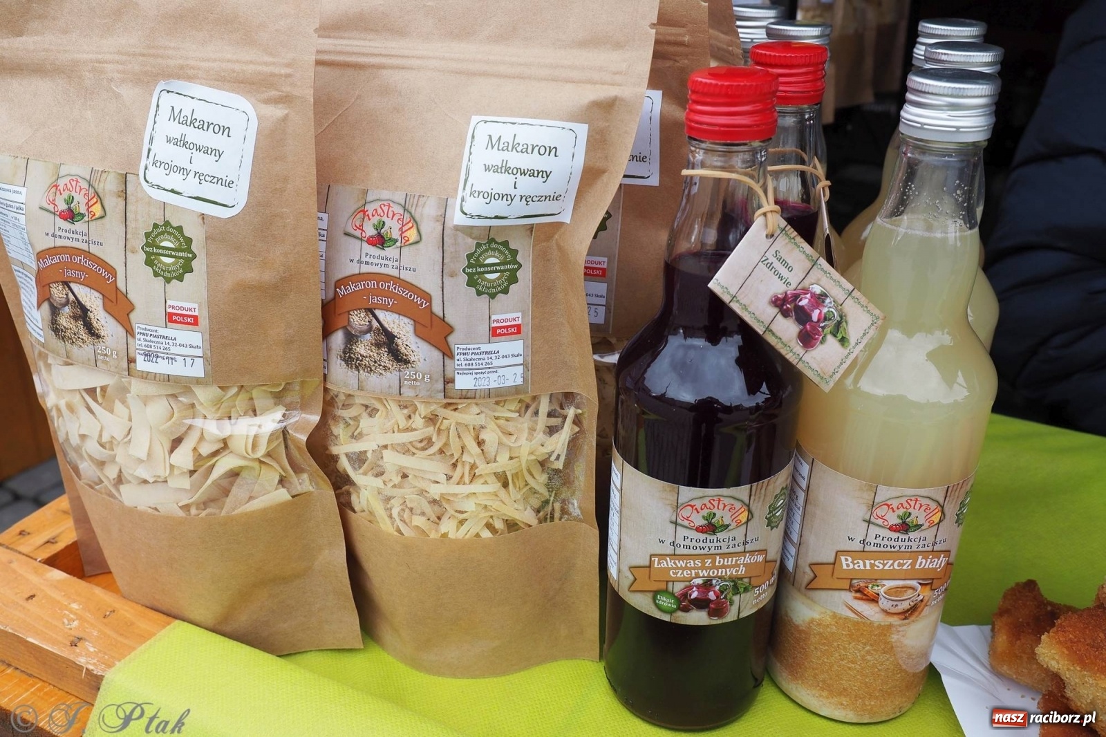 Zdjęcie w galerii na portalu naszraciborz.pl: Pod dobrym aniołem. Wielkanocne inspiracje na jarmarku w Raciborzu wiadomości z regionu