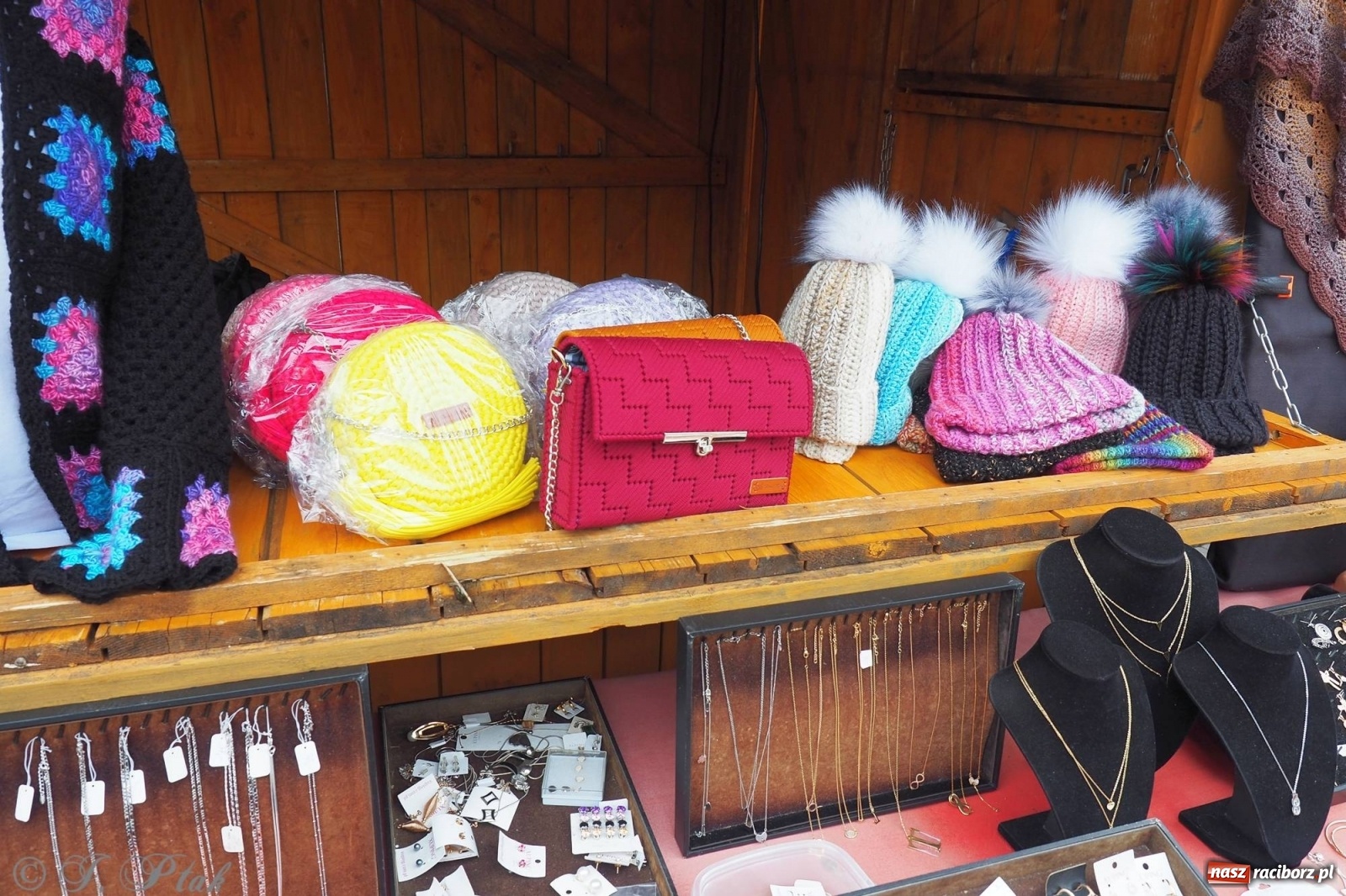 Zdjęcie w galerii na portalu naszraciborz.pl: Pod dobrym aniołem. Wielkanocne inspiracje na jarmarku w Raciborzu wiadomości z regionu