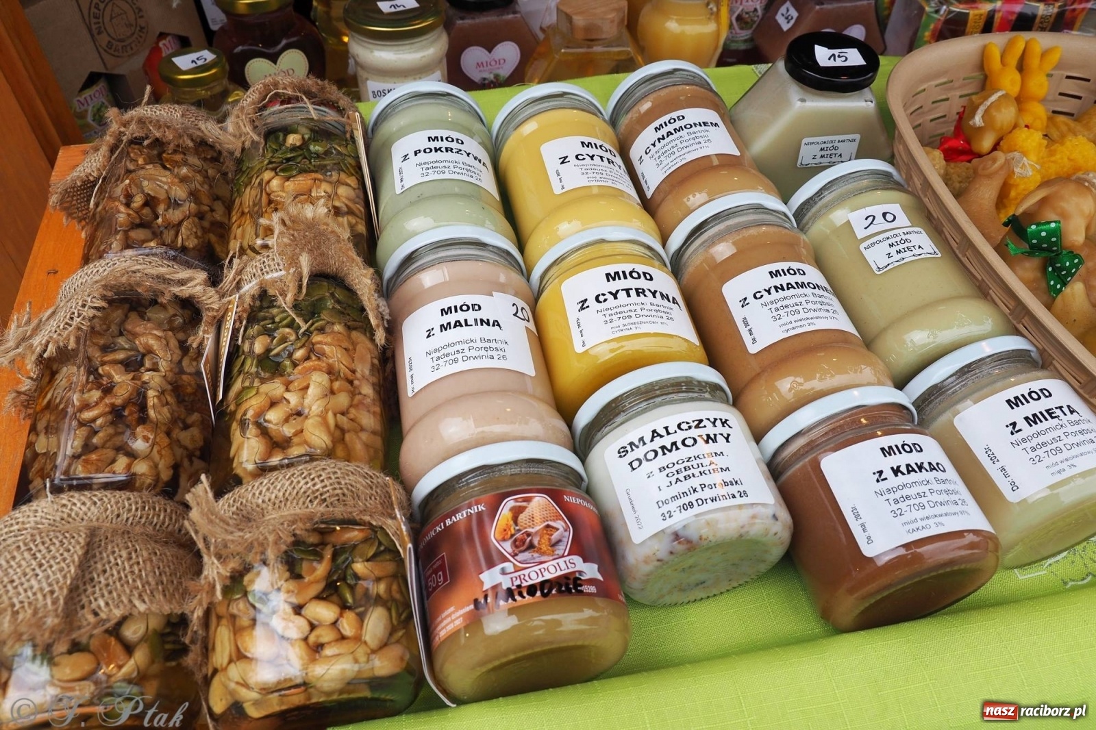 Zdjęcie w galerii na portalu naszraciborz.pl: Pod dobrym aniołem. Wielkanocne inspiracje na jarmarku w Raciborzu wiadomości z regionu