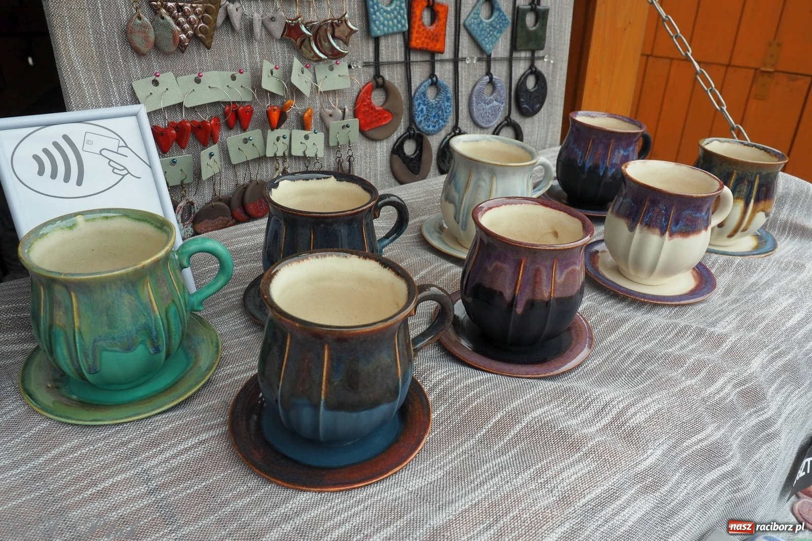 Zdjęcie w galerii na portalu naszraciborz.pl: Pod dobrym aniołem. Wielkanocne inspiracje na jarmarku w Raciborzu wiadomości z regionu