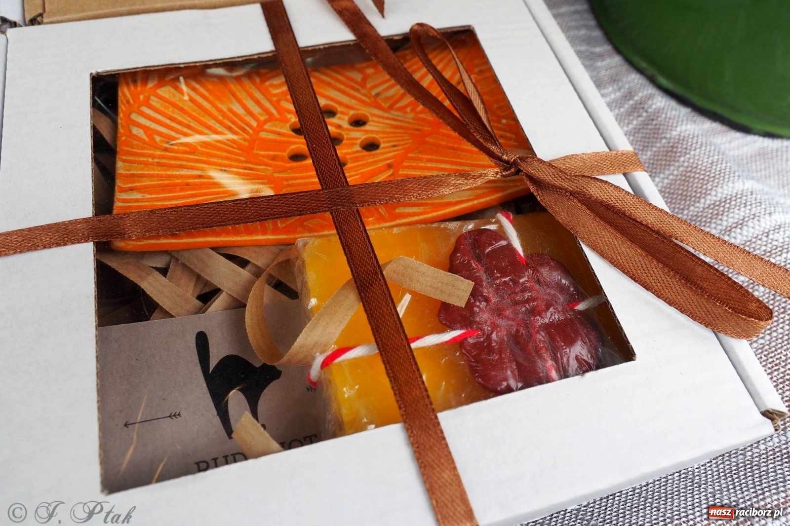 Zdjęcie w galerii na portalu naszraciborz.pl: Pod dobrym aniołem. Wielkanocne inspiracje na jarmarku w Raciborzu wiadomości z regionu