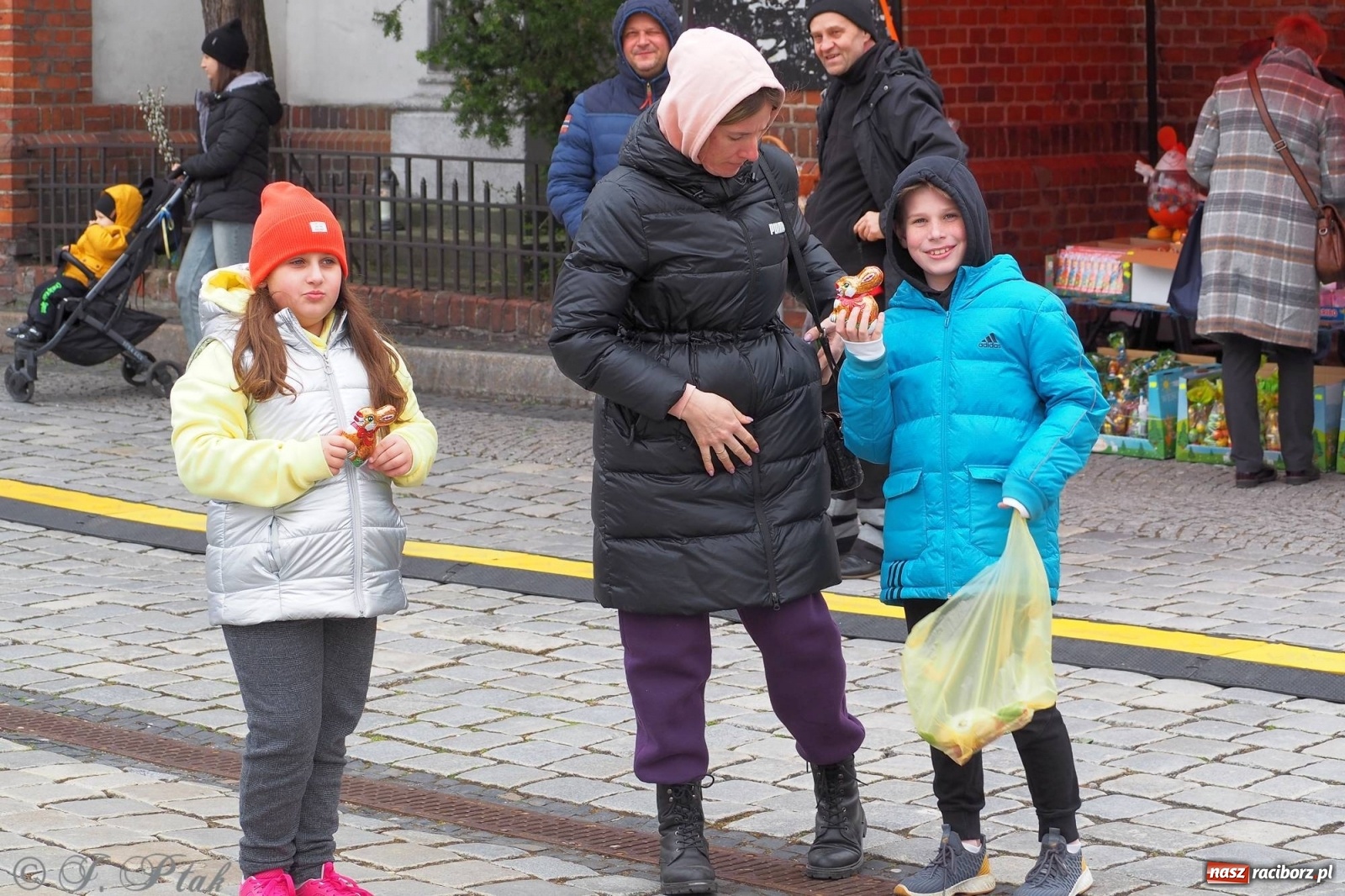 Zdjęcie w galerii na portalu naszraciborz.pl: Pod dobrym aniołem. Wielkanocne inspiracje na jarmarku w Raciborzu wiadomości z regionu
