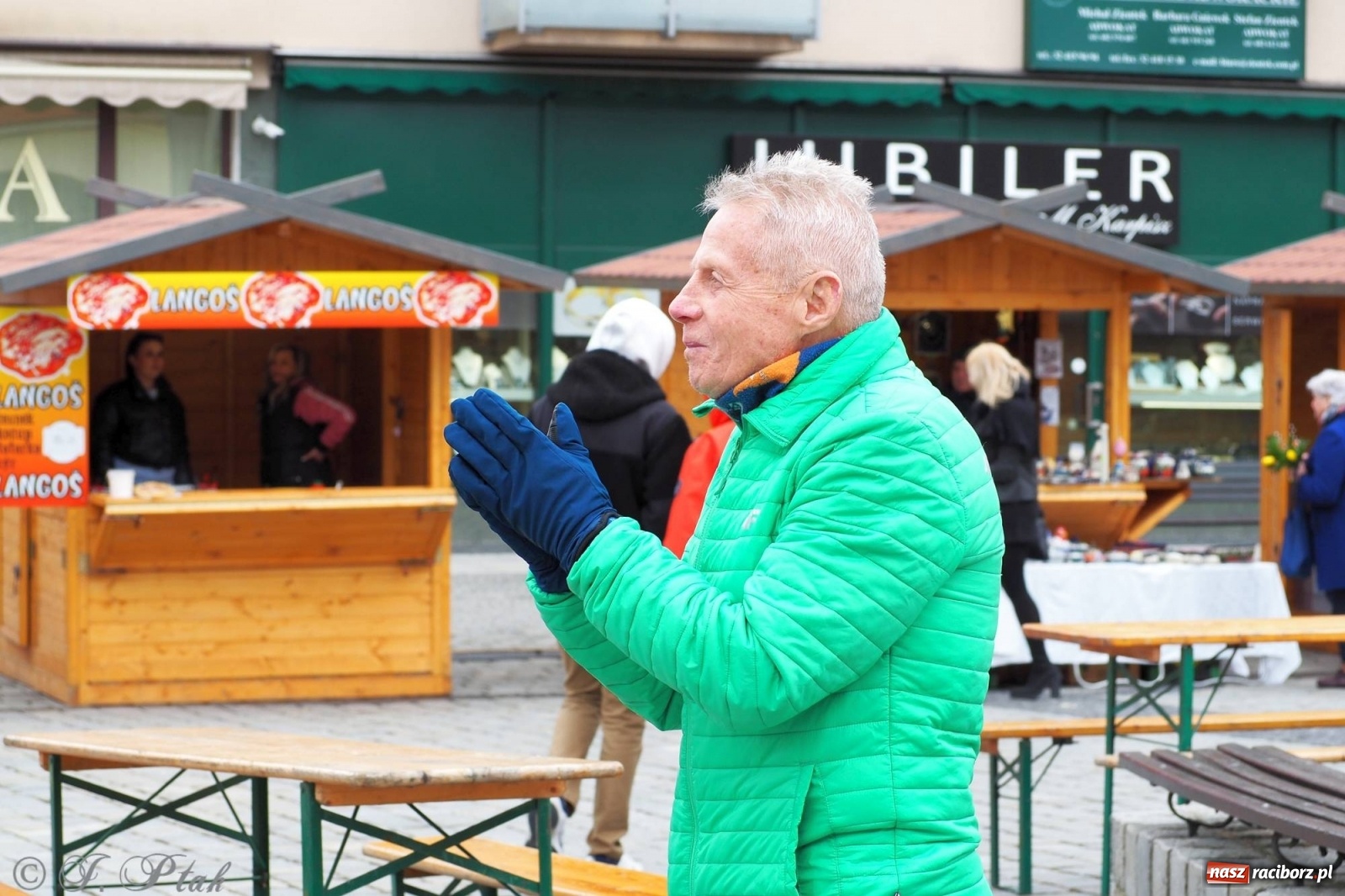 Zdjęcie w galerii na portalu naszraciborz.pl: Pod dobrym aniołem. Wielkanocne inspiracje na jarmarku w Raciborzu wiadomości z regionu