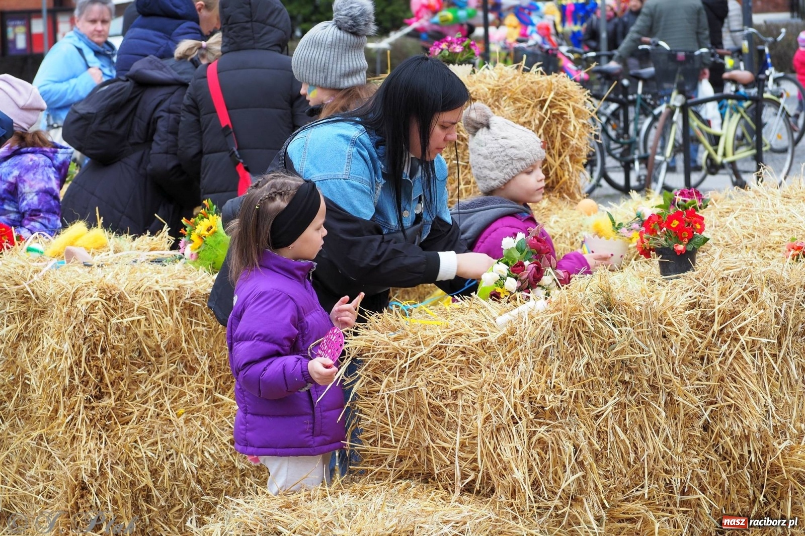 Zdjęcie w galerii na portalu naszraciborz.pl: Pod dobrym aniołem. Wielkanocne inspiracje na jarmarku w Raciborzu wiadomości z regionu