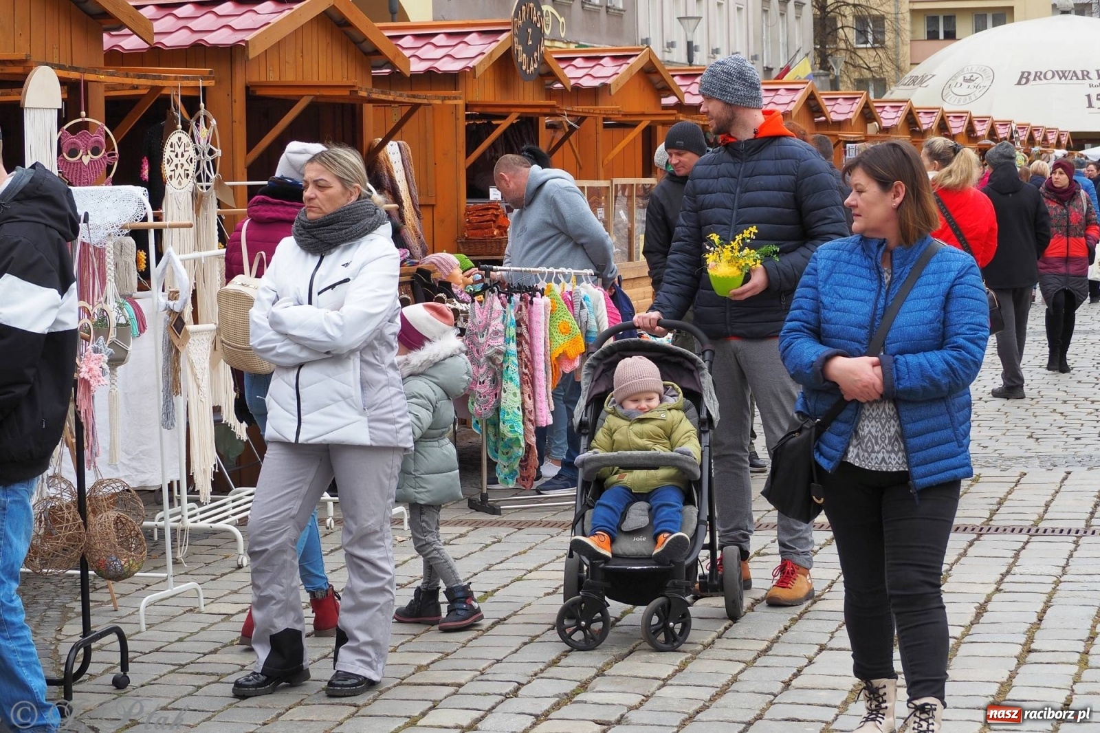 Zdjęcie w galerii na portalu naszraciborz.pl: Pod dobrym aniołem. Wielkanocne inspiracje na jarmarku w Raciborzu wiadomości z regionu