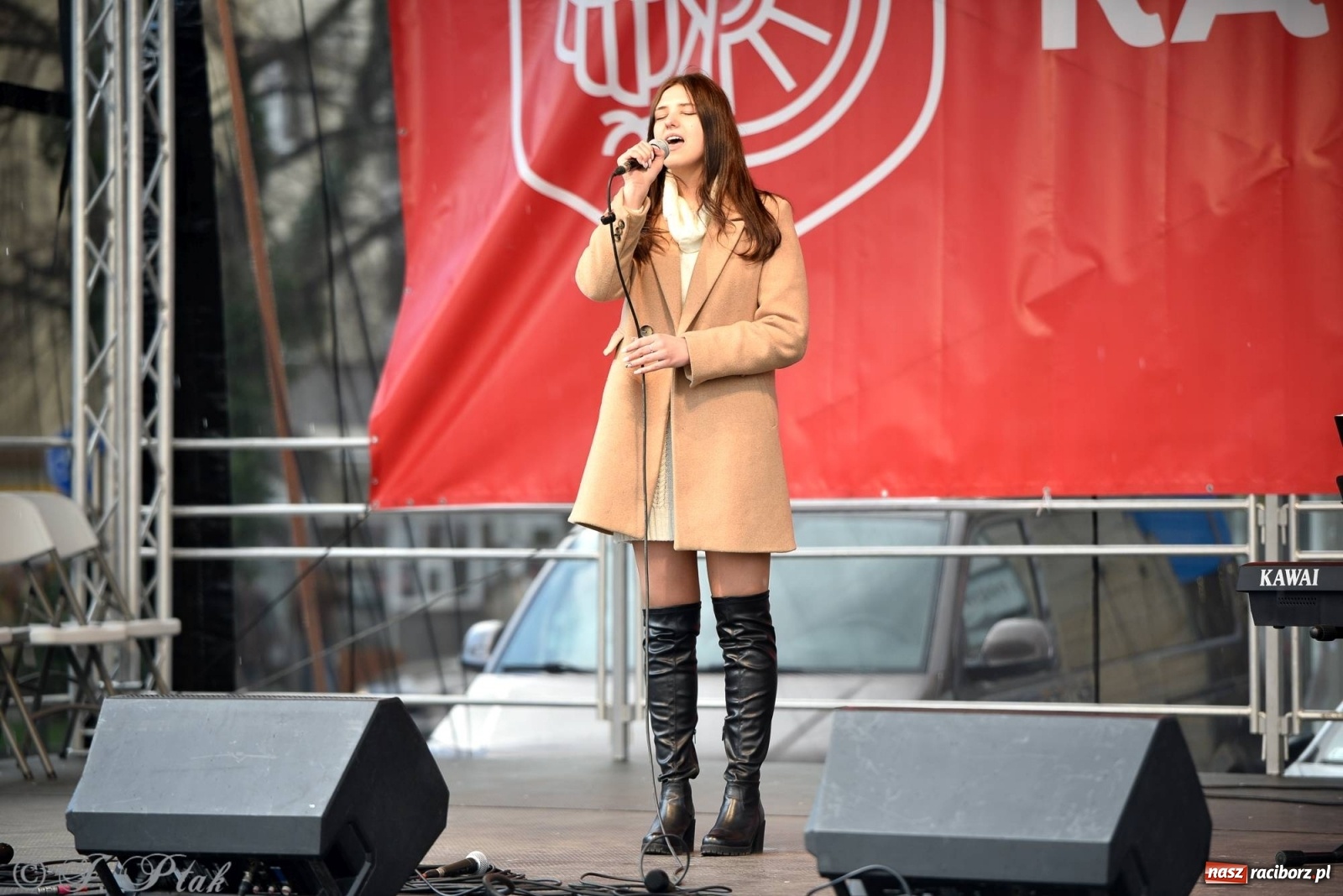 Zdjęcie w galerii na portalu naszraciborz.pl: Muzyczno-taneczne popołudnie na raciborskim Rynku wiadomości z regionu