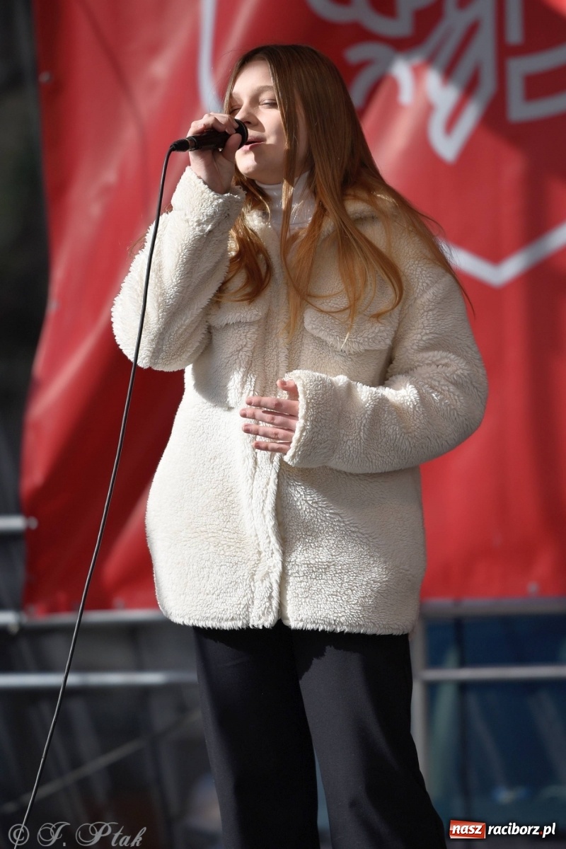 Zdjęcie w galerii na portalu naszraciborz.pl: Muzyczno-taneczne popołudnie na raciborskim Rynku wiadomości z regionu