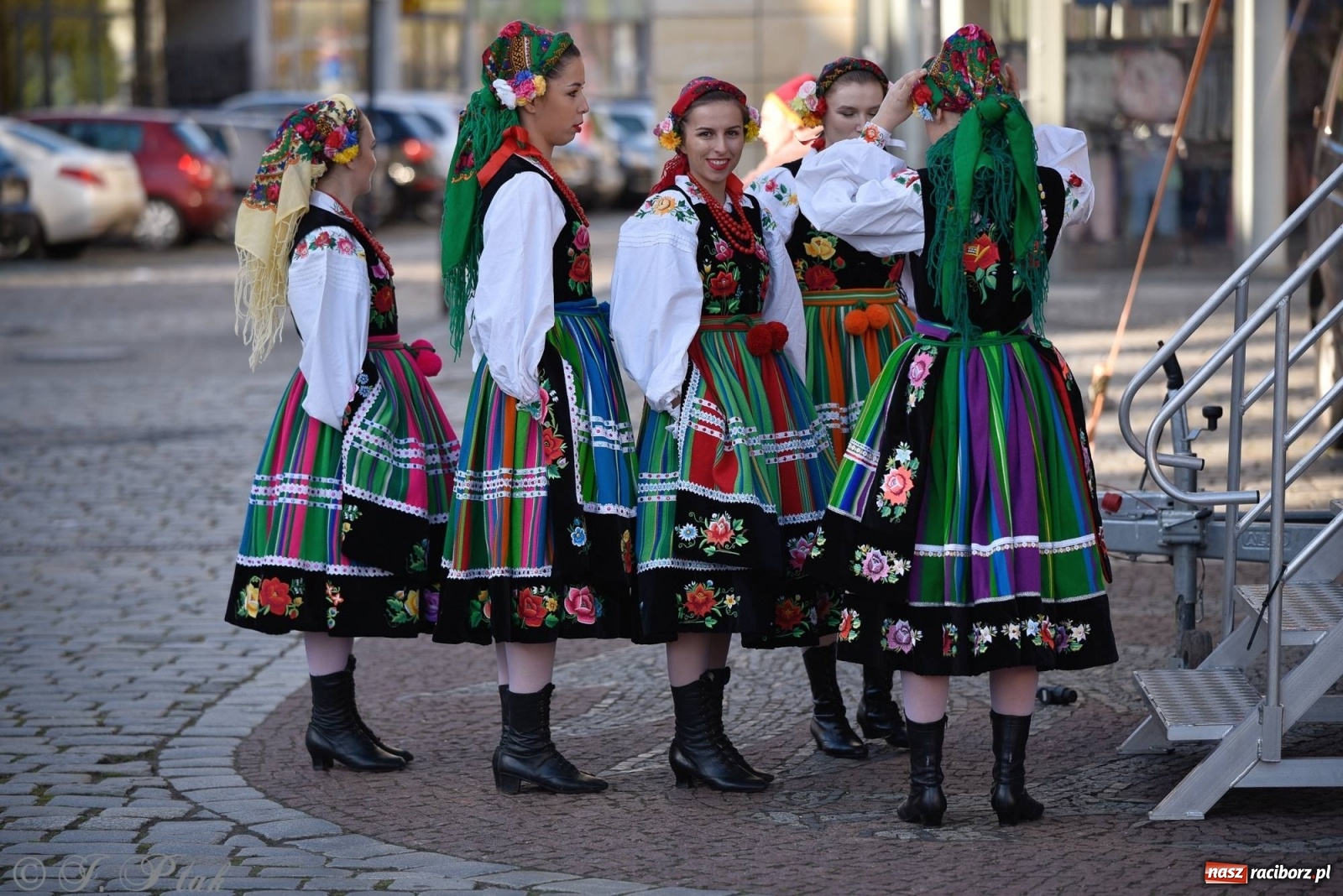Zdjęcie w galerii na portalu naszraciborz.pl: Muzyczno-taneczne popołudnie na raciborskim Rynku wiadomości z regionu