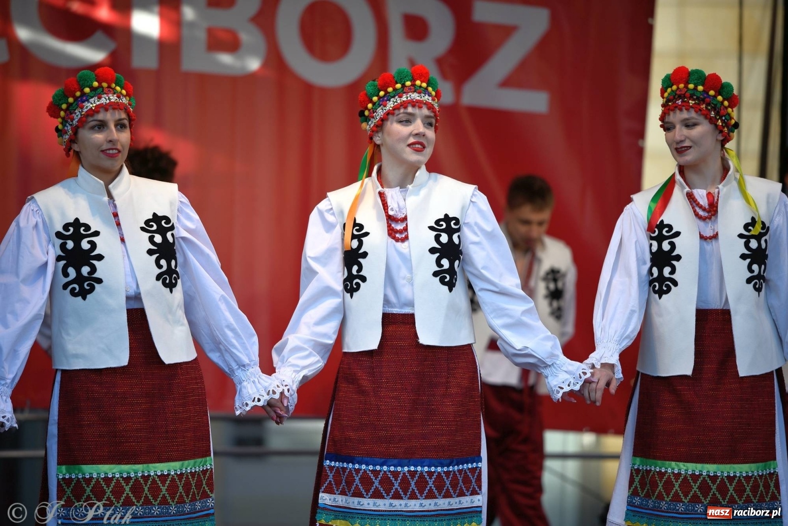 Zdjęcie w galerii na portalu naszraciborz.pl: Muzyczno-taneczne popołudnie na raciborskim Rynku wiadomości z regionu