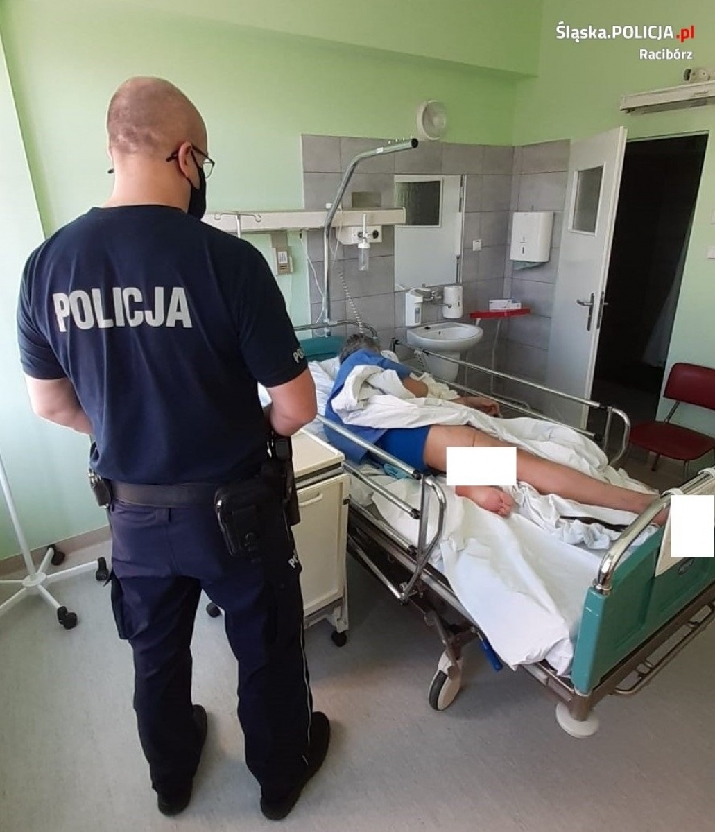 Zdjęcie w galerii na portalu naszraciborz.pl: Atak nożownika w Raciborzu. Policja oddała strzały! wiadomości z regionu