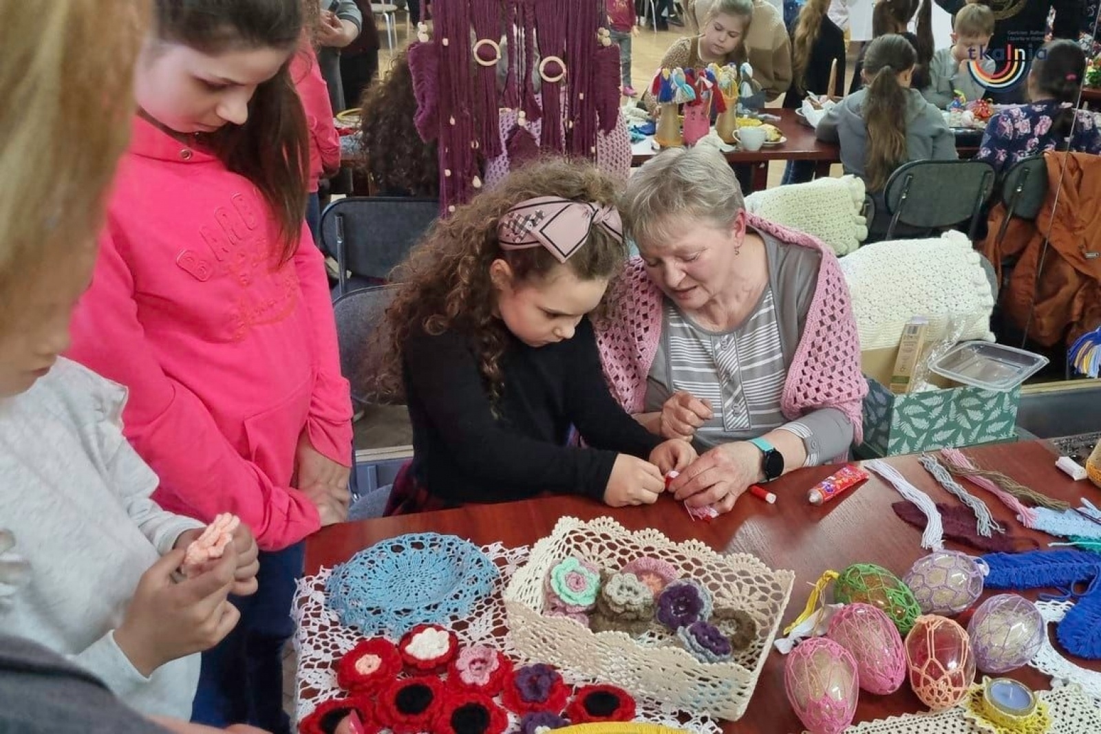 Zdjęcie w galerii na portalu naszraciborz.pl: Kartka z Tkalni w Kietrzu. Nowa formuła wielkanocnego kiermaszu wiadomości z regionu