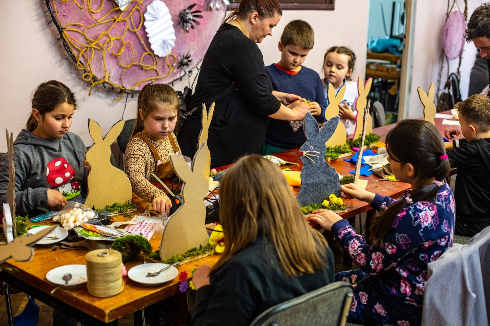 Zdjęcie w galerii na portalu naszraciborz.pl: Kartka z Tkalni w Kietrzu. Nowa formuła wielkanocnego kiermaszu wiadomości z regionu