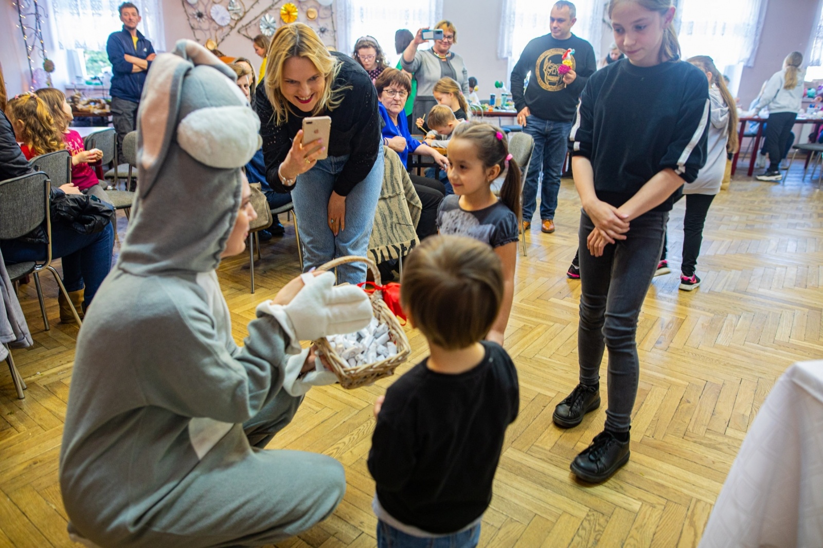 Zdjęcie w galerii na portalu naszraciborz.pl: Kartka z Tkalni w Kietrzu. Nowa formuła wielkanocnego kiermaszu wiadomości z regionu