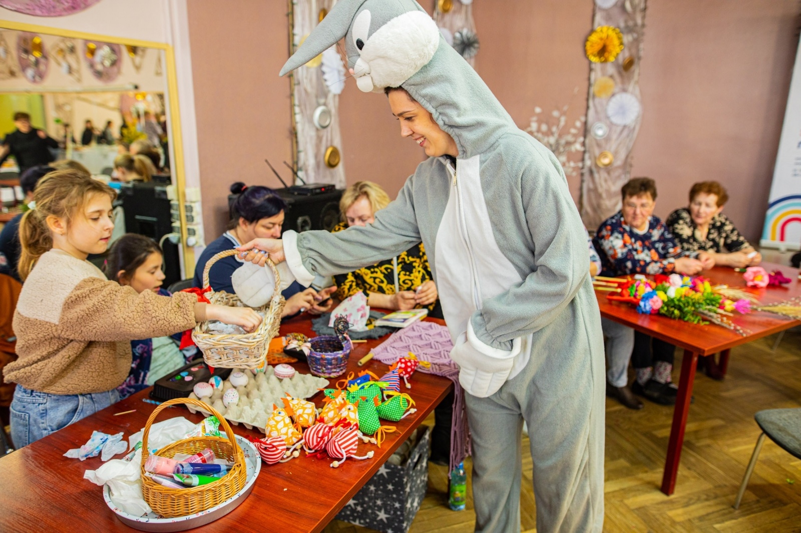 Zdjęcie w galerii na portalu naszraciborz.pl: Kartka z Tkalni w Kietrzu. Nowa formuła wielkanocnego kiermaszu wiadomości z regionu