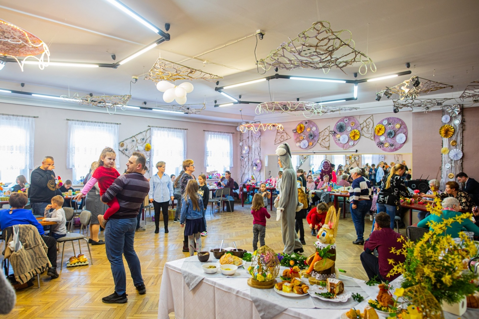 Zdjęcie w galerii na portalu naszraciborz.pl: Kartka z Tkalni w Kietrzu. Nowa formuła wielkanocnego kiermaszu wiadomości z regionu