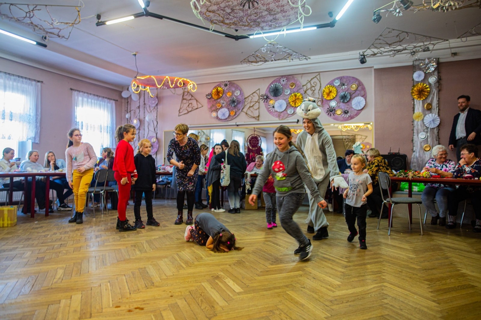 Zdjęcie w galerii na portalu naszraciborz.pl: Kartka z Tkalni w Kietrzu. Nowa formuła wielkanocnego kiermaszu wiadomości z regionu