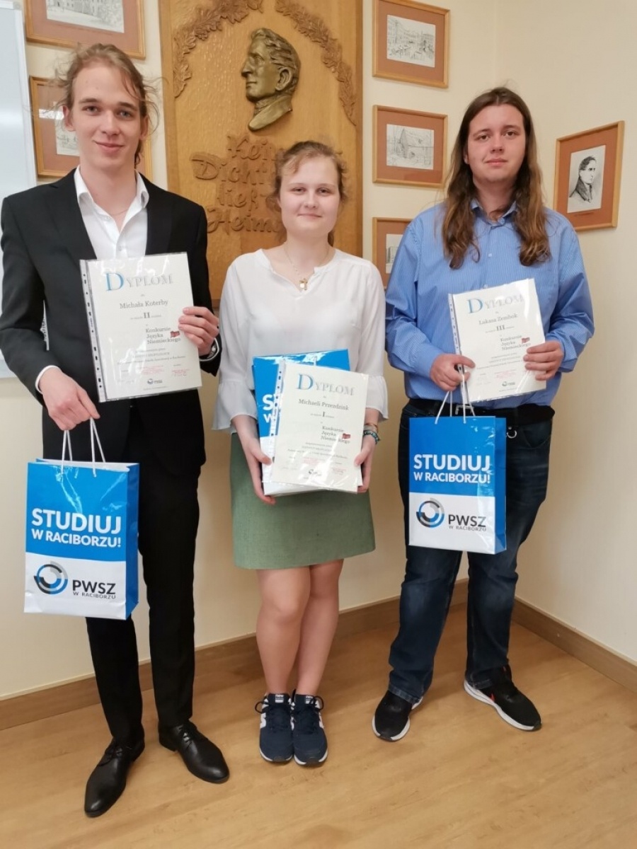 Zdjęcie w galerii na portalu naszraciborz.pl: PWSZ. Konkurs języka angielskiego i języka niemieckiego – edycja XV wiadomości z regionu