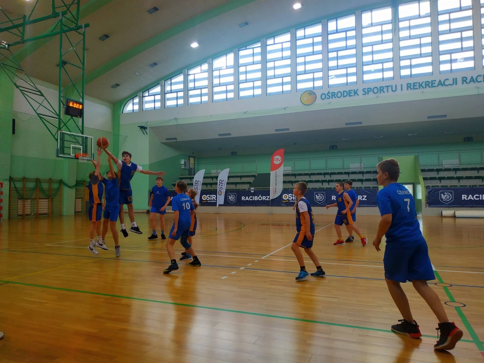 Zdjęcie w galerii na portalu naszraciborz.pl: Poznaliśmy najlepsze drużyny koszykarskie w rejonie wiadomości z regionu