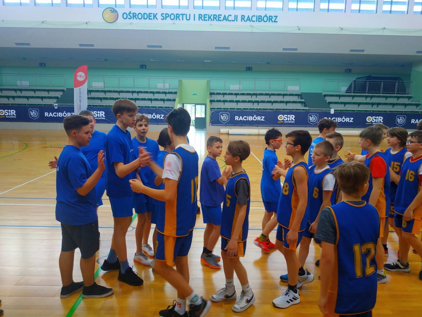 Zdjęcie w galerii na portalu naszraciborz.pl: Poznaliśmy najlepsze drużyny koszykarskie w rejonie wiadomości z regionu