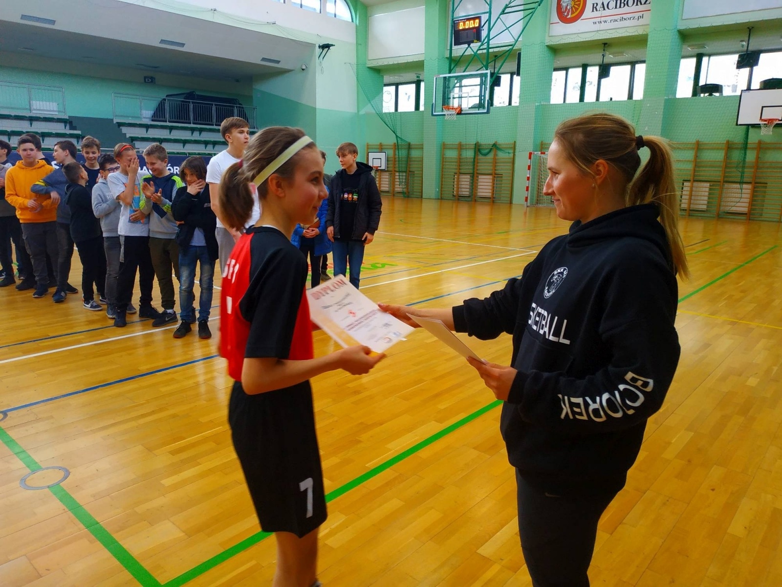 Zdjęcie w galerii na portalu naszraciborz.pl: Poznaliśmy najlepsze drużyny koszykarskie w rejonie wiadomości z regionu