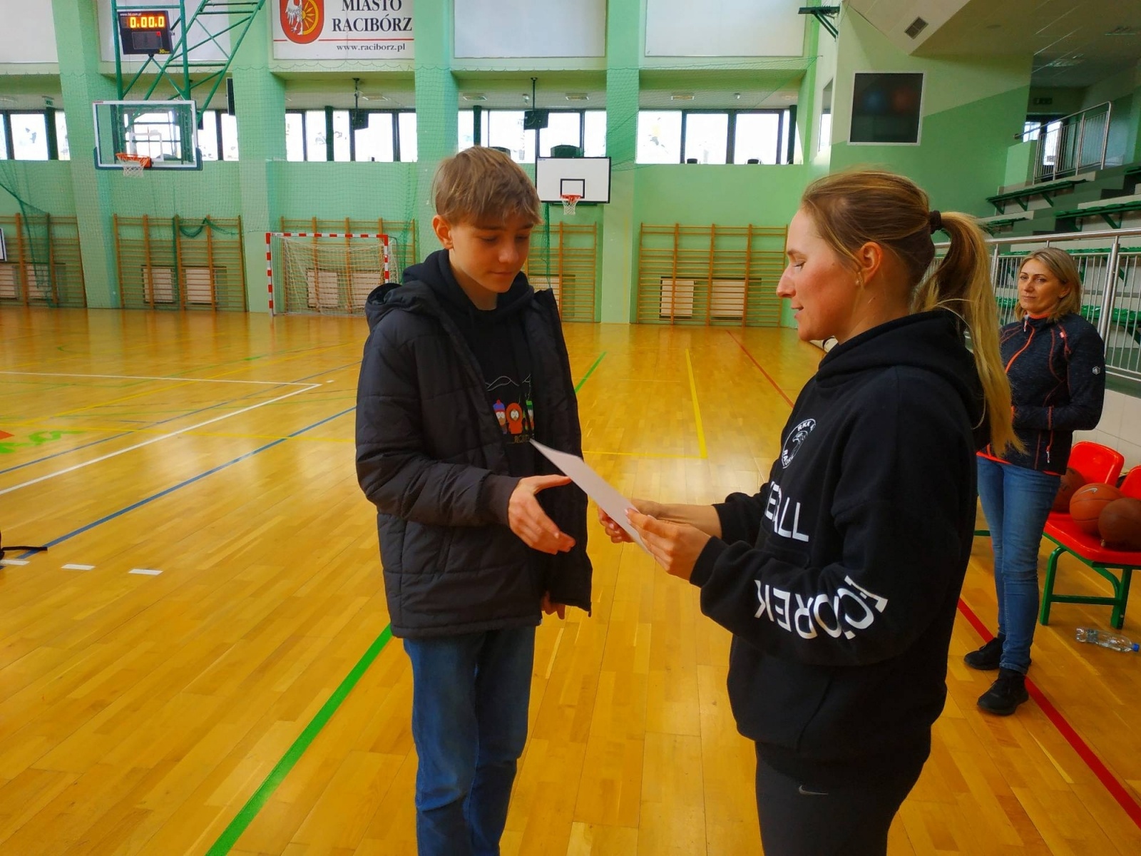 Zdjęcie w galerii na portalu naszraciborz.pl: Poznaliśmy najlepsze drużyny koszykarskie w rejonie wiadomości z regionu