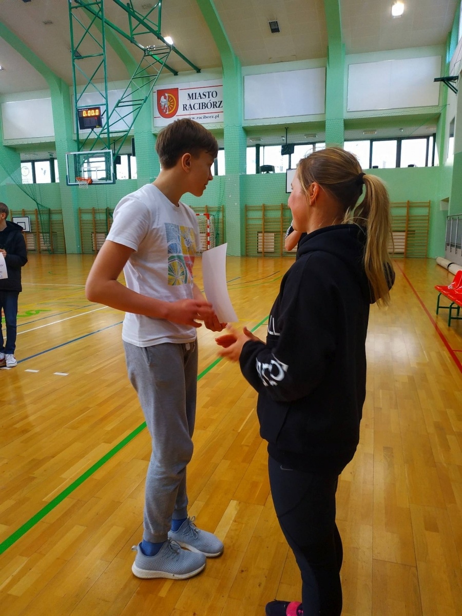 Zdjęcie w galerii na portalu naszraciborz.pl: Poznaliśmy najlepsze drużyny koszykarskie w rejonie wiadomości z regionu