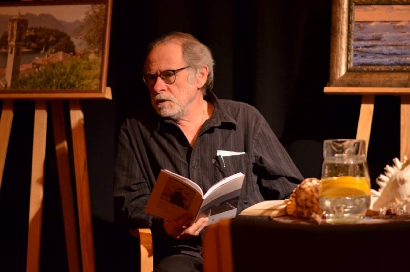 Zdjęcie w galerii na portalu naszraciborz.pl: Redaktorzy Almanachu Prowincjonalnego z nominacją do nagrody Orfeusza wiadomości z regionu