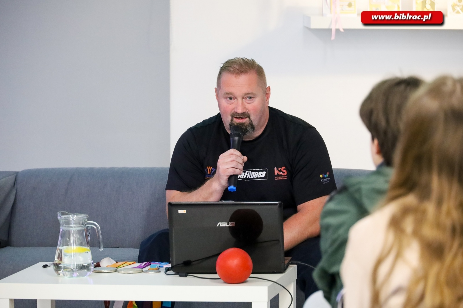 Zdjęcie w galerii na portalu naszraciborz.pl: O tym jak zwyciężać opowiedział w bibliotece Mistrz Świata i Europy Janusz Rokicki wiadomości z regionu