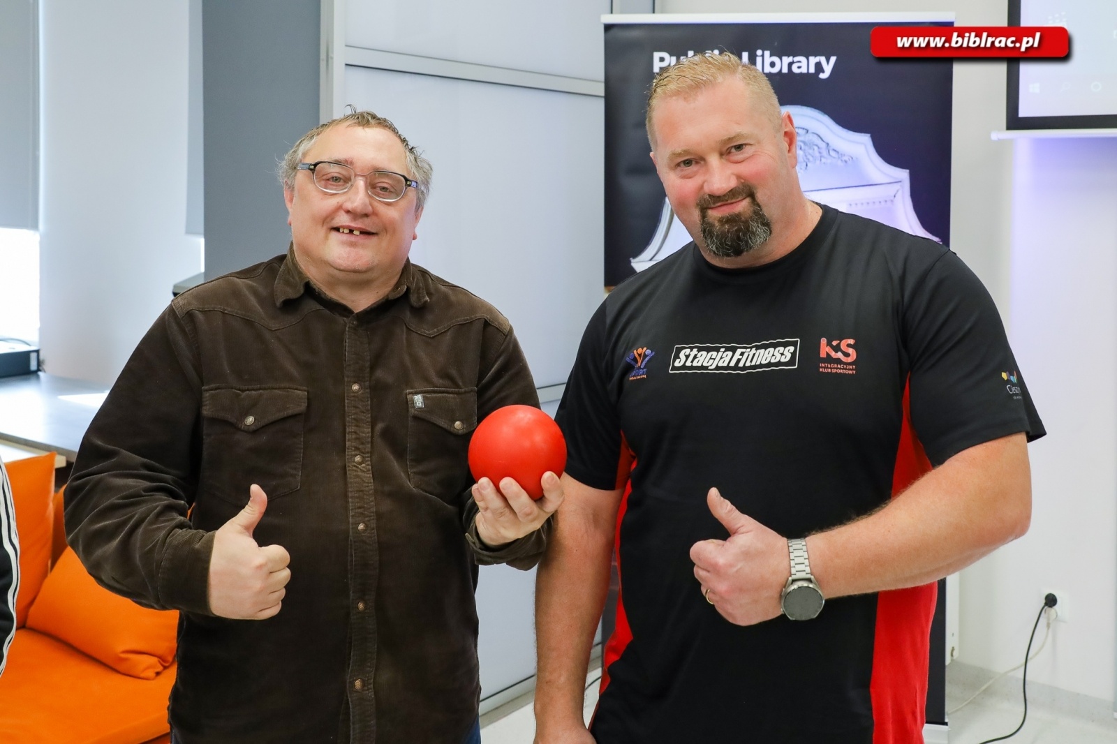 Zdjęcie w galerii na portalu naszraciborz.pl: O tym jak zwyciężać opowiedział w bibliotece Mistrz Świata i Europy Janusz Rokicki wiadomości z regionu