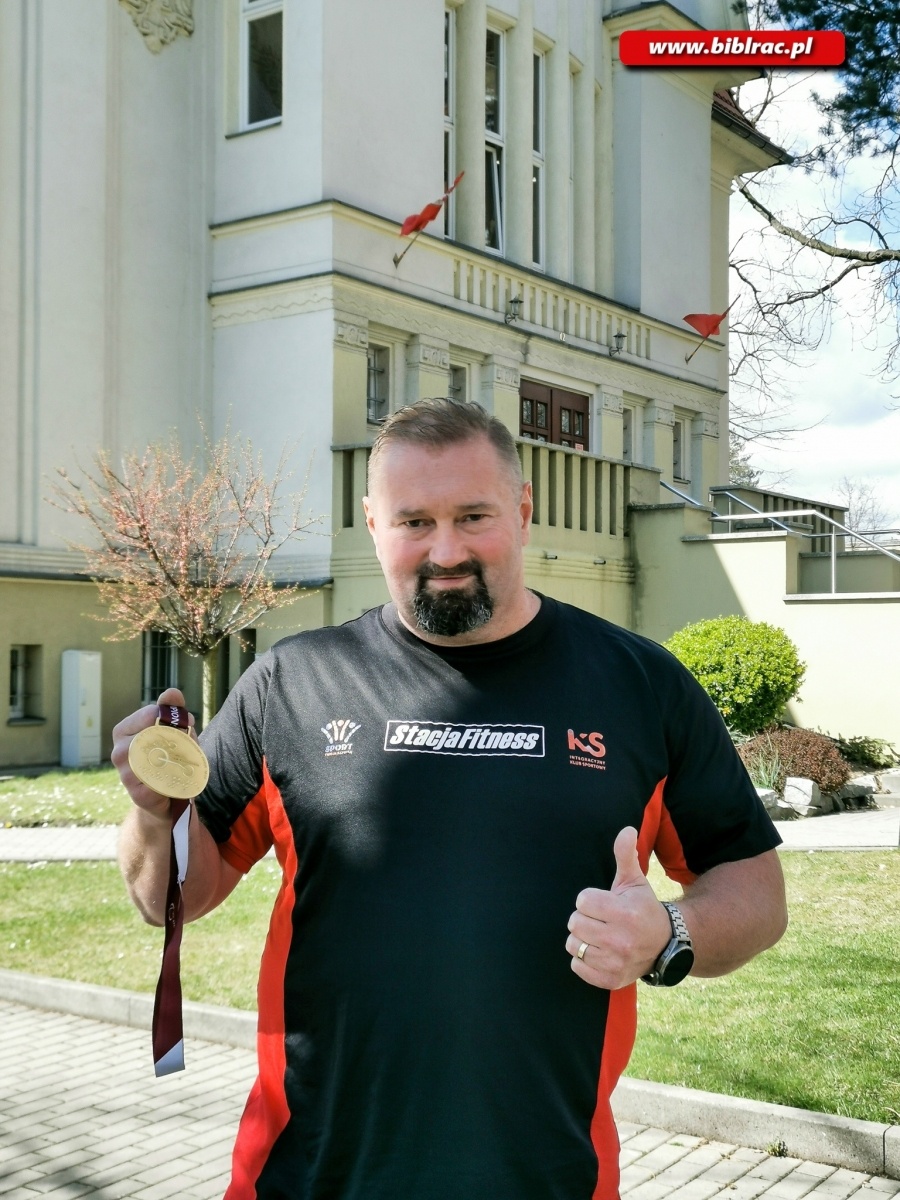 Zdjęcie w galerii na portalu naszraciborz.pl: O tym jak zwyciężać opowiedział w bibliotece Mistrz Świata i Europy Janusz Rokicki wiadomości z regionu