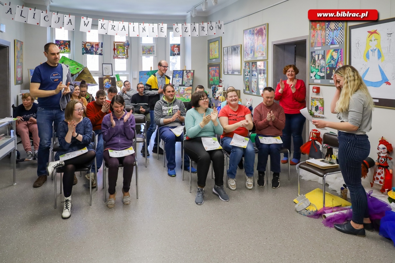 Zdjęcie w galerii na portalu naszraciborz.pl: Biblioteka bez barier zakończyła warsztaty teatralne wiadomości z regionu