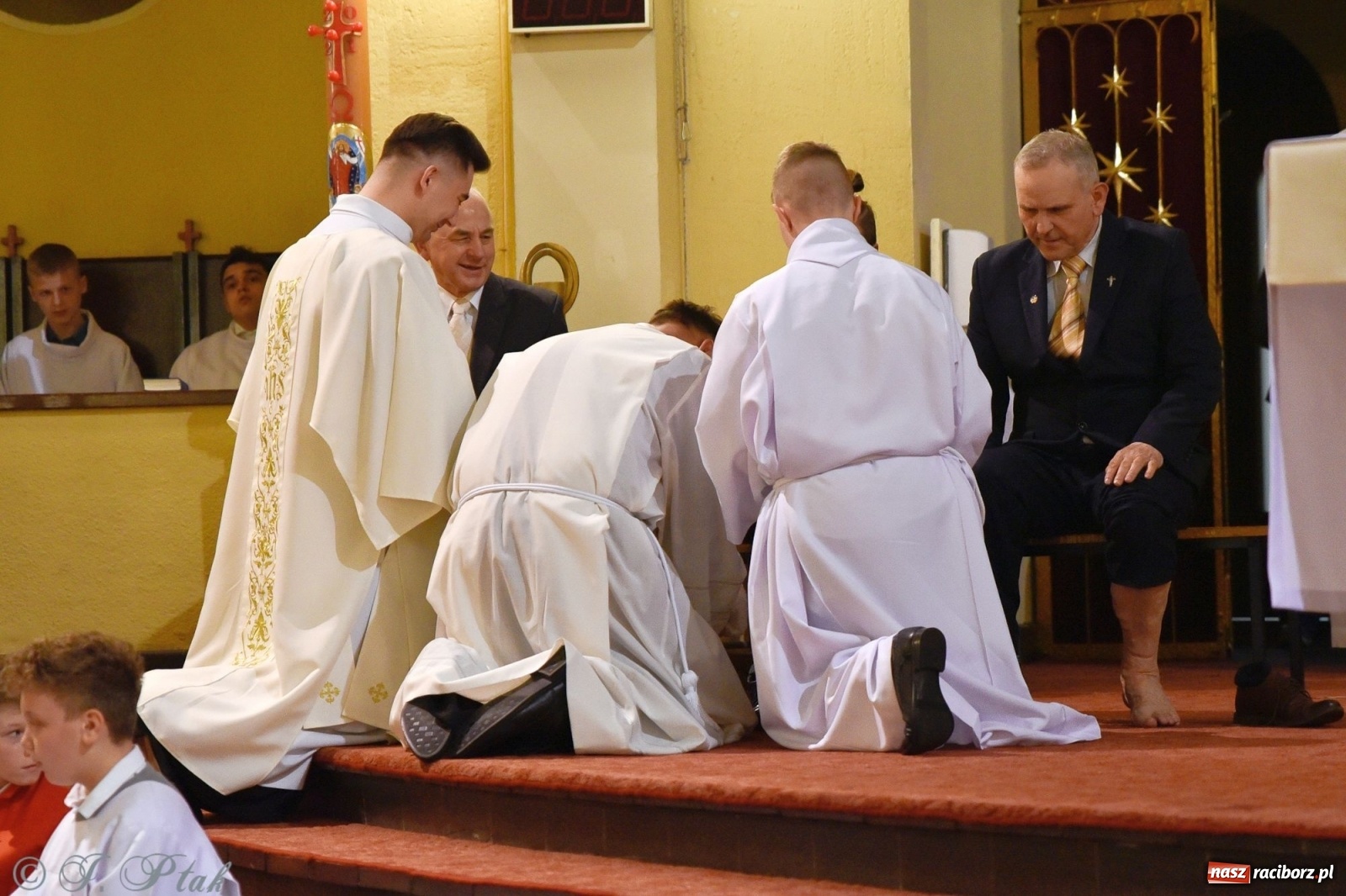 Zdjęcie w galerii na portalu naszraciborz.pl: Wielki Czwartek w raciborskim okrąglaku. Diecezja opolska wkracza w jubileusz 50-lecia wiadomości z regionu