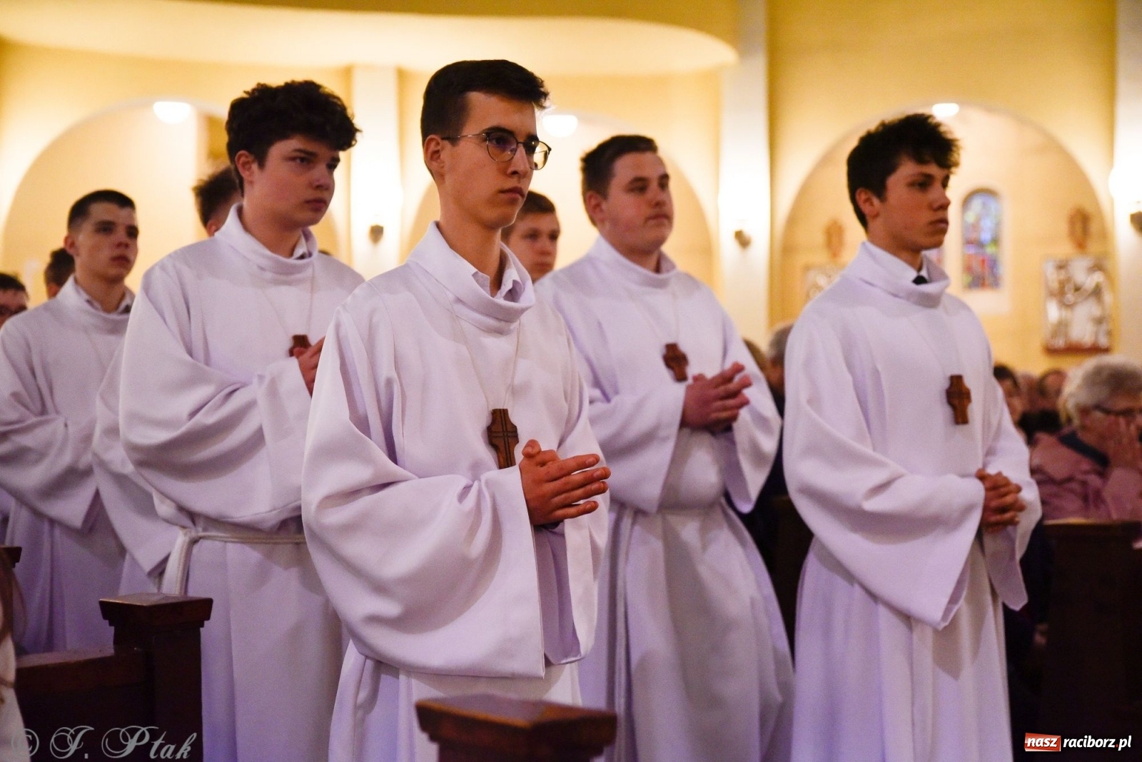 Zdjęcie w galerii na portalu naszraciborz.pl: Wielki Czwartek w raciborskim okrąglaku. Diecezja opolska wkracza w jubileusz 50-lecia wiadomości z regionu