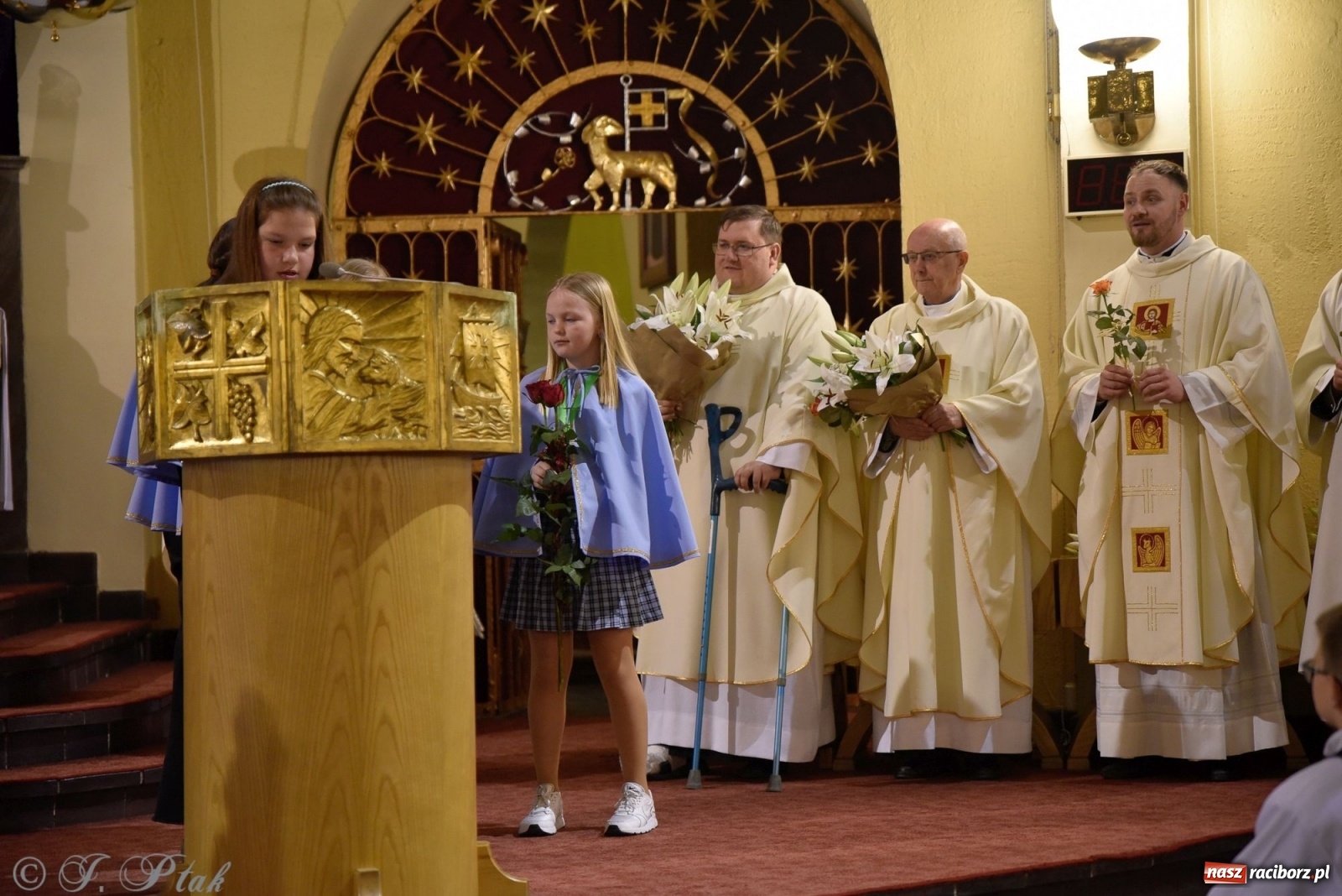 Zdjęcie w galerii na portalu naszraciborz.pl: Wielki Czwartek w raciborskim okrąglaku. Diecezja opolska wkracza w jubileusz 50-lecia wiadomości z regionu