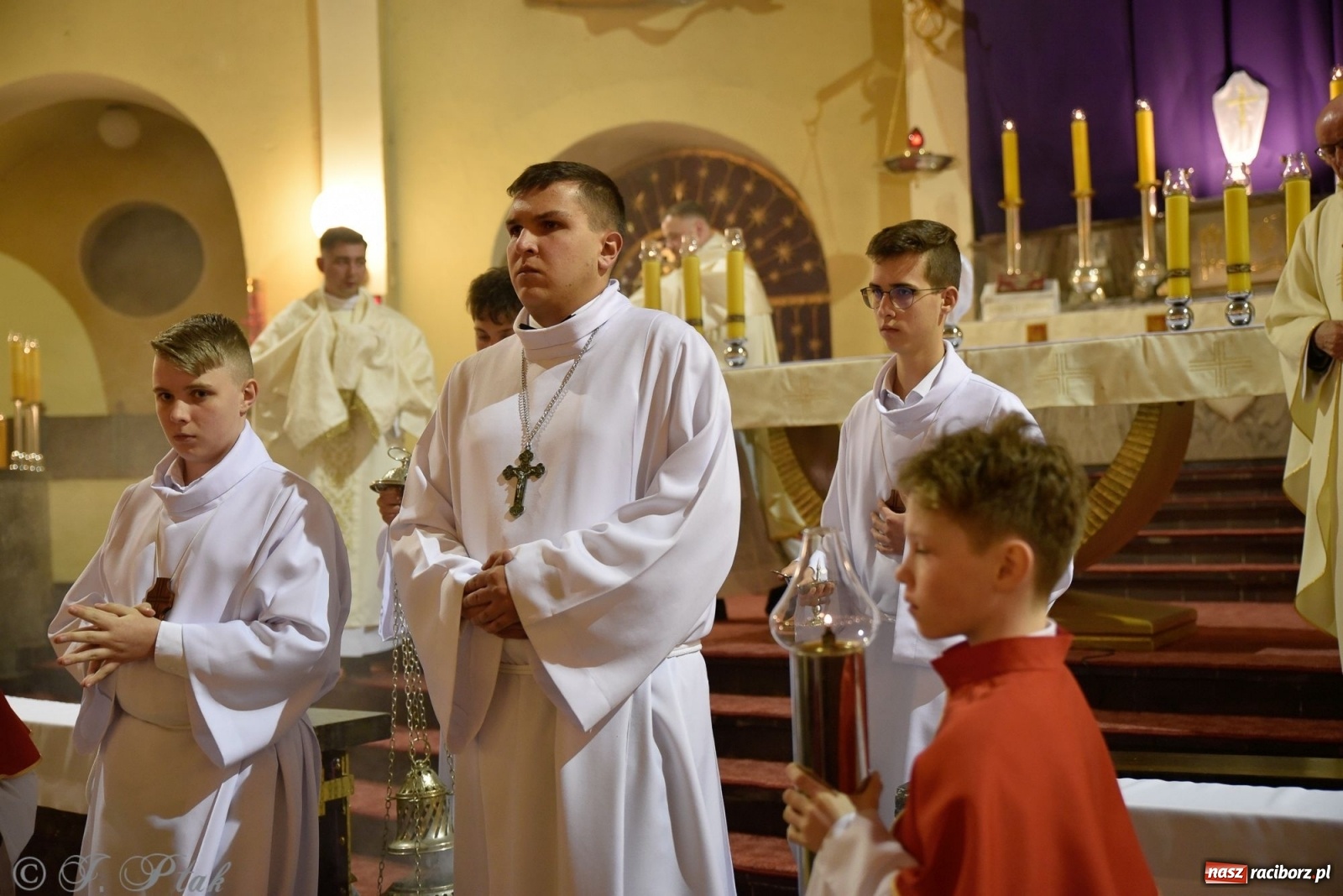 Zdjęcie w galerii na portalu naszraciborz.pl: Wielki Czwartek w raciborskim okrąglaku. Diecezja opolska wkracza w jubileusz 50-lecia wiadomości z regionu