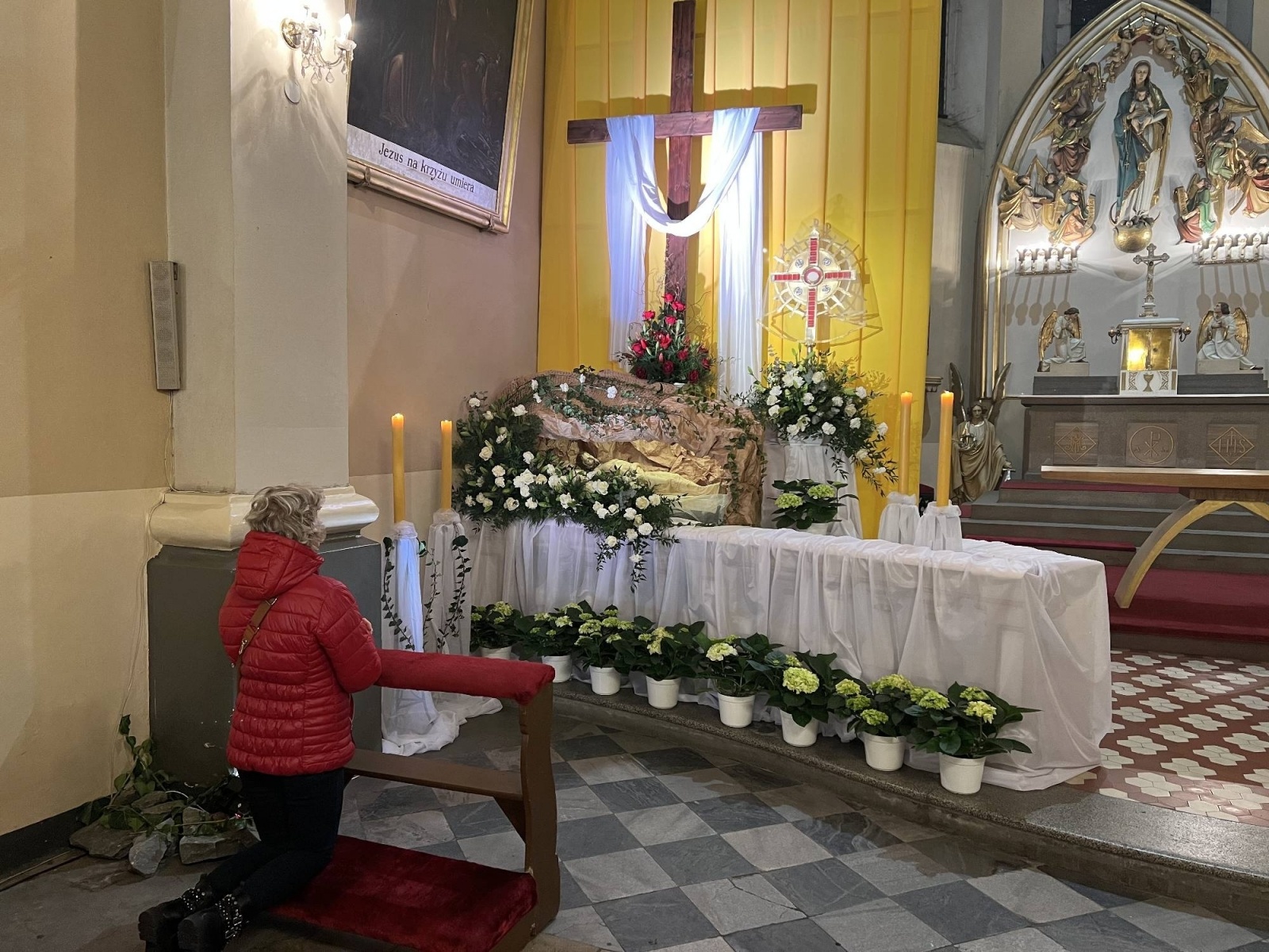 Zdjęcie w galerii na portalu naszraciborz.pl: Groby Pańskie w raciborskich parafiach [FOTO] wiadomości z regionu