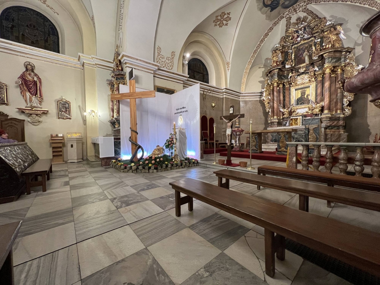 Zdjęcie w galerii na portalu naszraciborz.pl: Groby Pańskie w raciborskich parafiach [FOTO] wiadomości z regionu