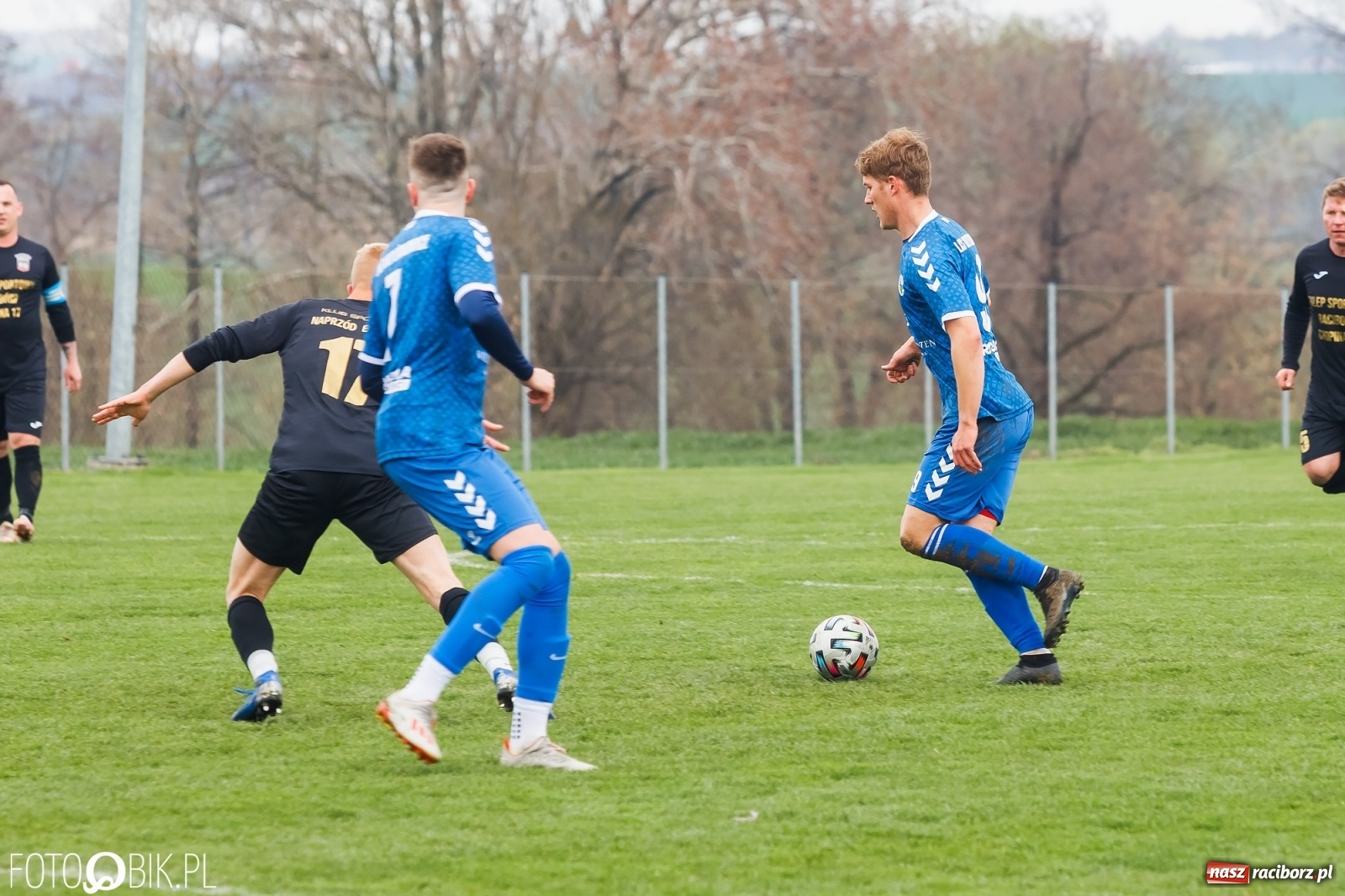 Zdjęcie w galerii na portalu naszraciborz.pl: Wielka Sobota Krzyżanowic. Naprzód na kolanach [FOTO] wiadomości z regionu