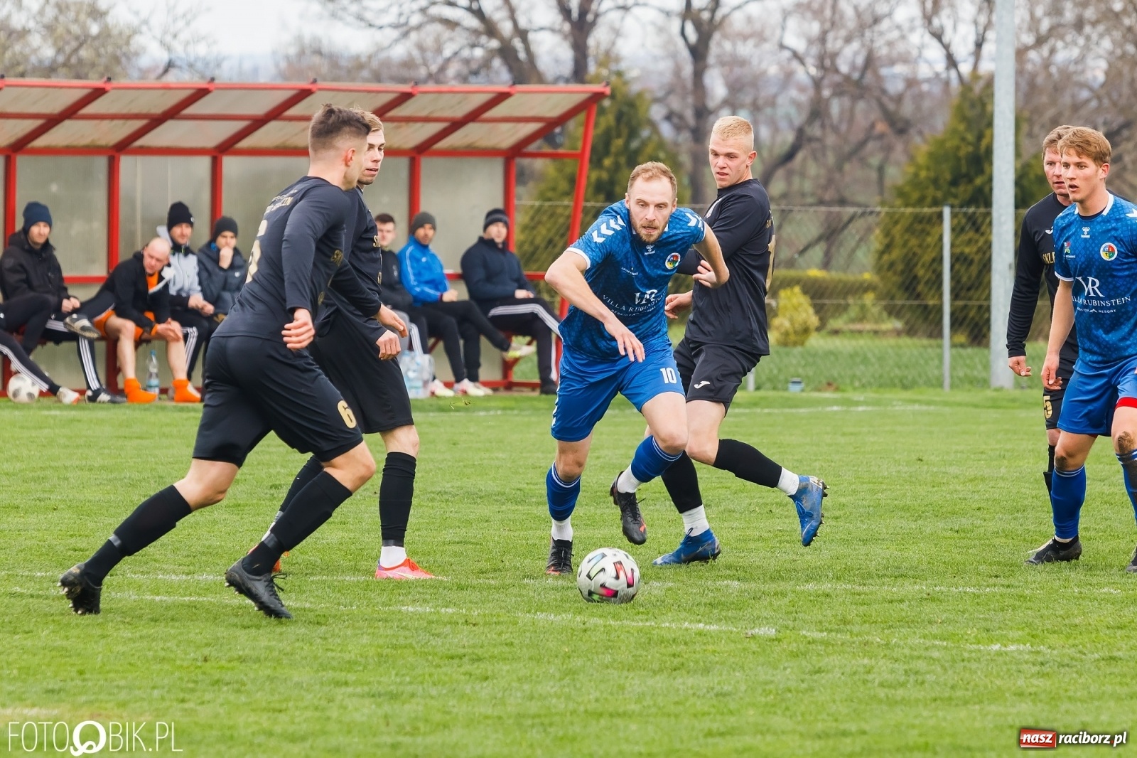 Zdjęcie w galerii na portalu naszraciborz.pl: Wielka Sobota Krzyżanowic. Naprzód na kolanach [FOTO] wiadomości z regionu