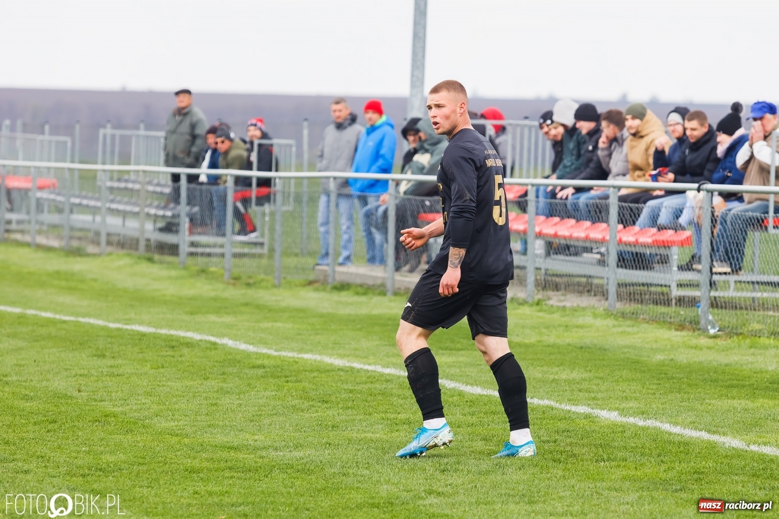 Zdjęcie w galerii na portalu naszraciborz.pl: Wielka Sobota Krzyżanowic. Naprzód na kolanach [FOTO] wiadomości z regionu