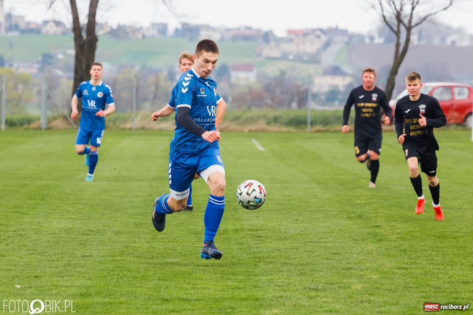 Zdjęcie w galerii na portalu naszraciborz.pl: Wielka Sobota Krzyżanowic. Naprzód na kolanach [FOTO] wiadomości z regionu