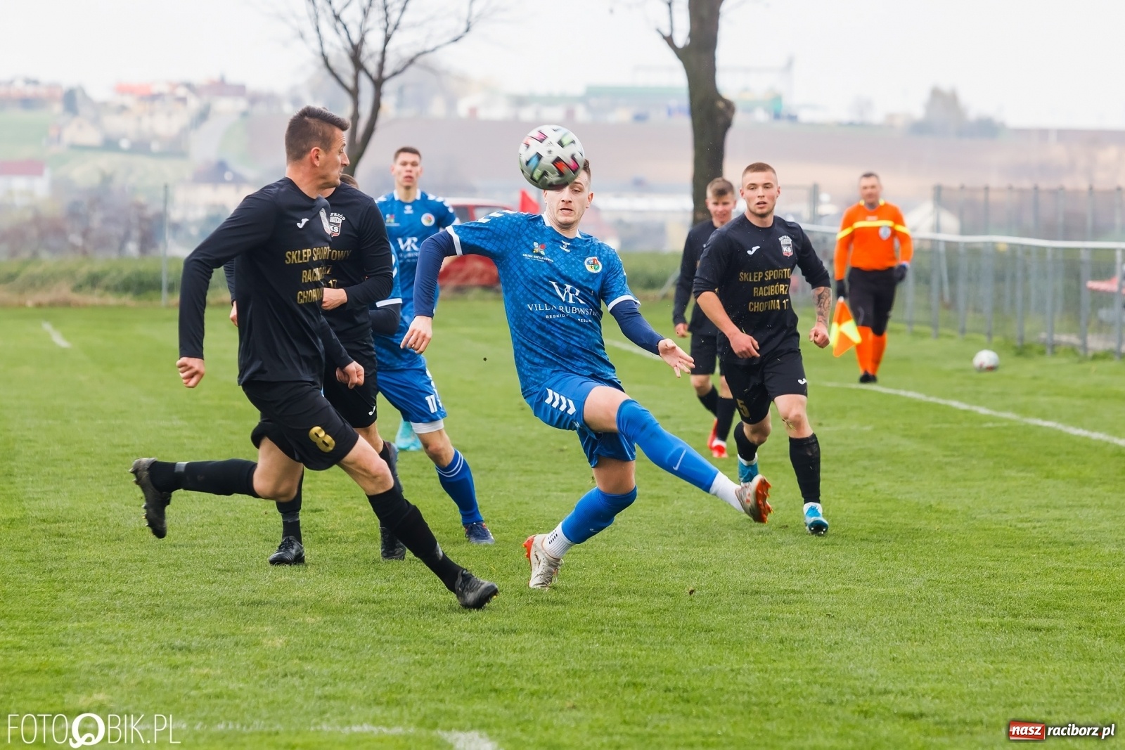 Zdjęcie w galerii na portalu naszraciborz.pl: Wielka Sobota Krzyżanowic. Naprzód na kolanach [FOTO] wiadomości z regionu