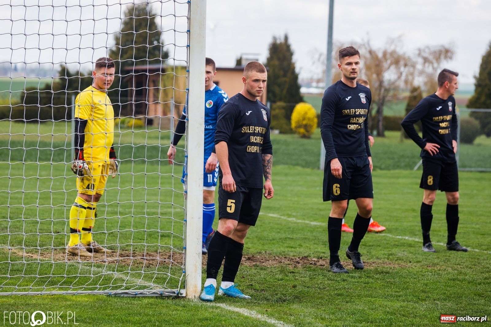Zdjęcie w galerii na portalu naszraciborz.pl: Wielka Sobota Krzyżanowic. Naprzód na kolanach [FOTO] wiadomości z regionu