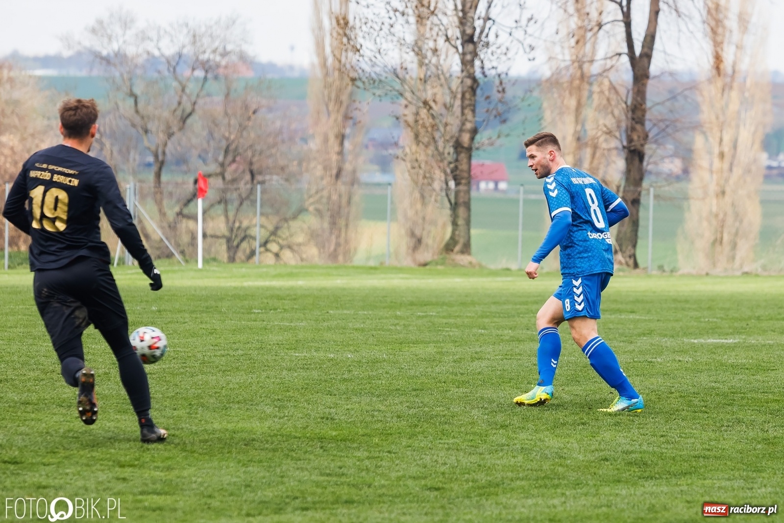 Zdjęcie w galerii na portalu naszraciborz.pl: Wielka Sobota Krzyżanowic. Naprzód na kolanach [FOTO] wiadomości z regionu