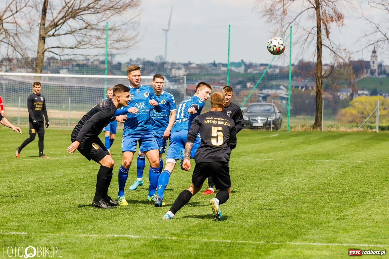 Zdjęcie w galerii na portalu naszraciborz.pl: Wielka Sobota Krzyżanowic. Naprzód na kolanach [FOTO] wiadomości z regionu