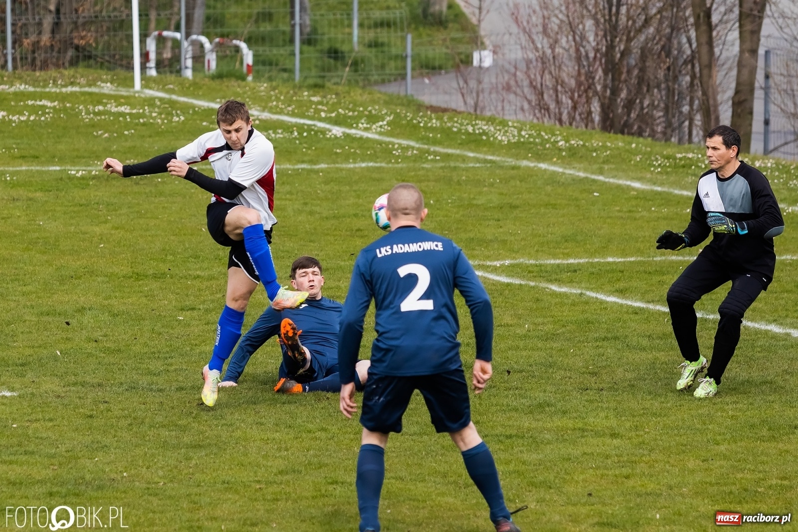 Zdjęcie w galerii na portalu naszraciborz.pl: Lokomotywa z Tuwima wróciła na właściwe tory [FOTO] wiadomości z regionu