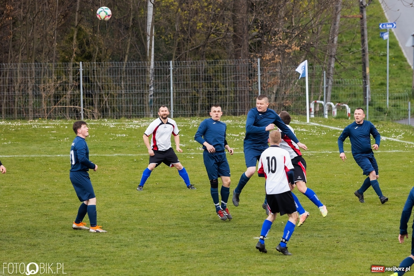 Zdjęcie w galerii na portalu naszraciborz.pl: Lokomotywa z Tuwima wróciła na właściwe tory [FOTO] wiadomości z regionu
